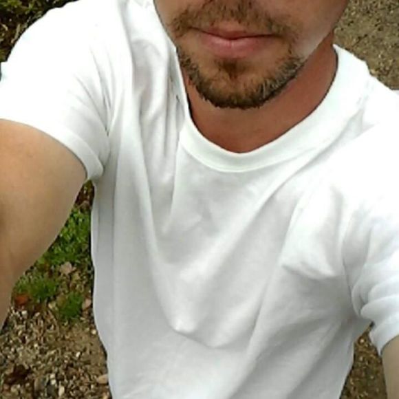 Meet your Posher, Ricky - Picture 1 of 1